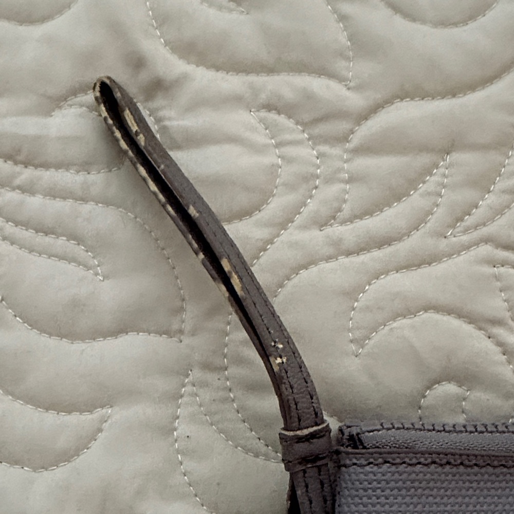 lululemon athletica Light Gray Wristlet - Picture 2 of 7